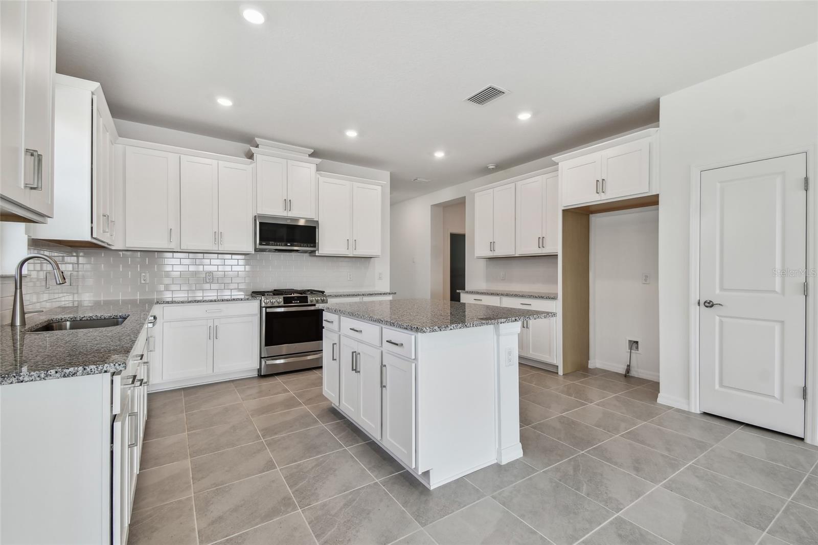 18063 CHERISHED LOOP, LAKEWOOD RANCH, FL, 34211