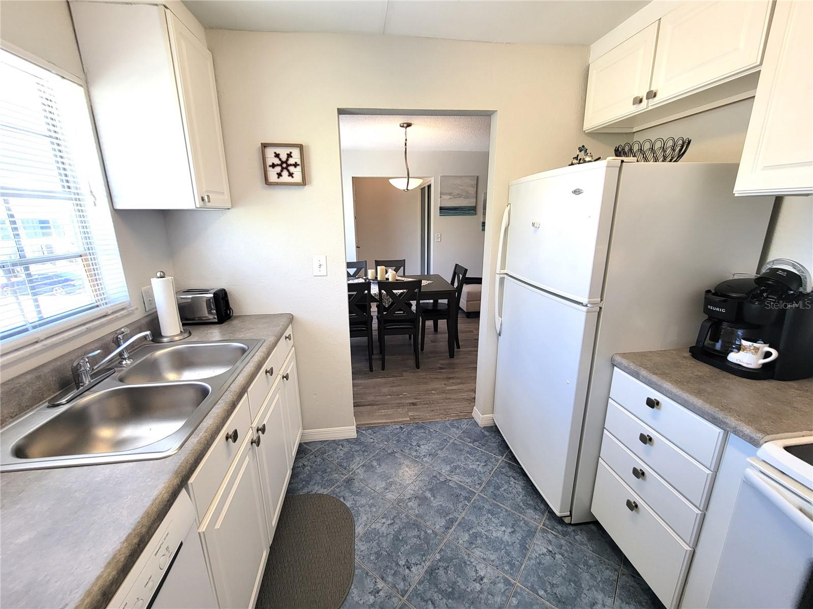 200 COUNTRY CLUB DR #1008, LARGO, FL, 33771