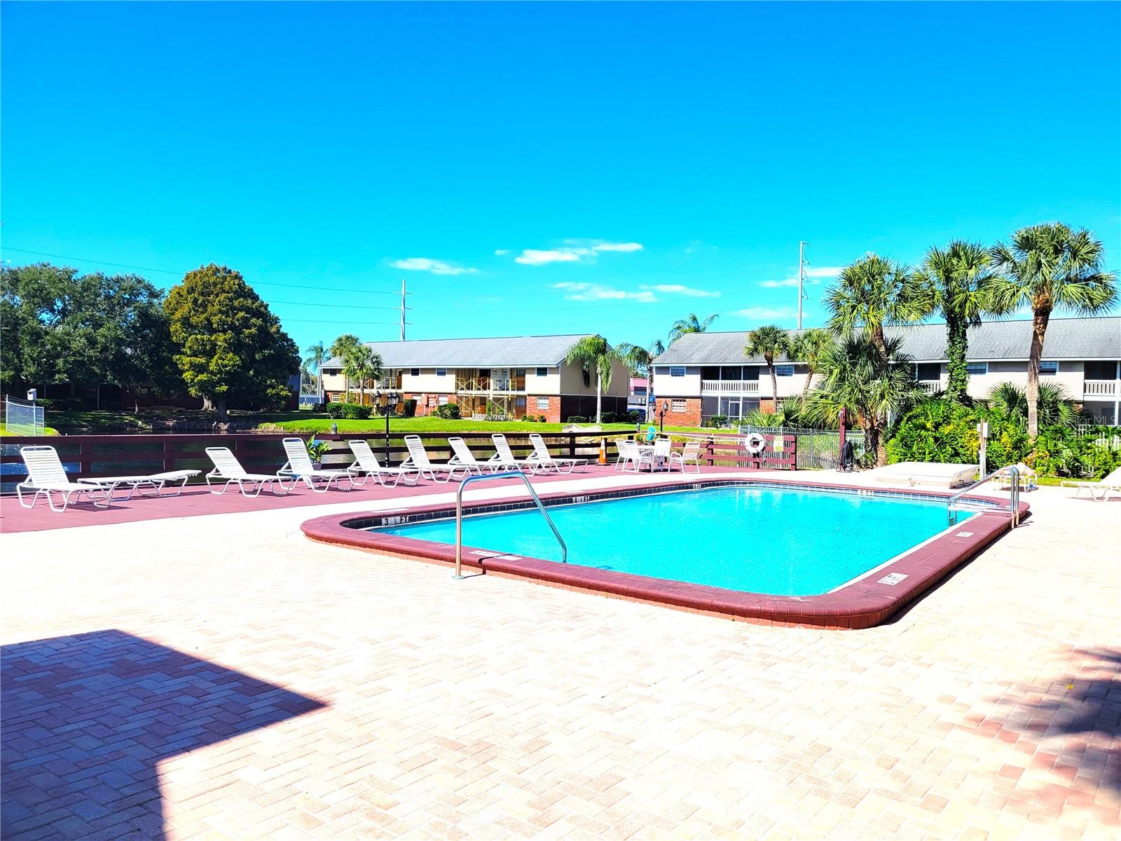 200 COUNTRY CLUB DR #1008, LARGO, FL, 33771