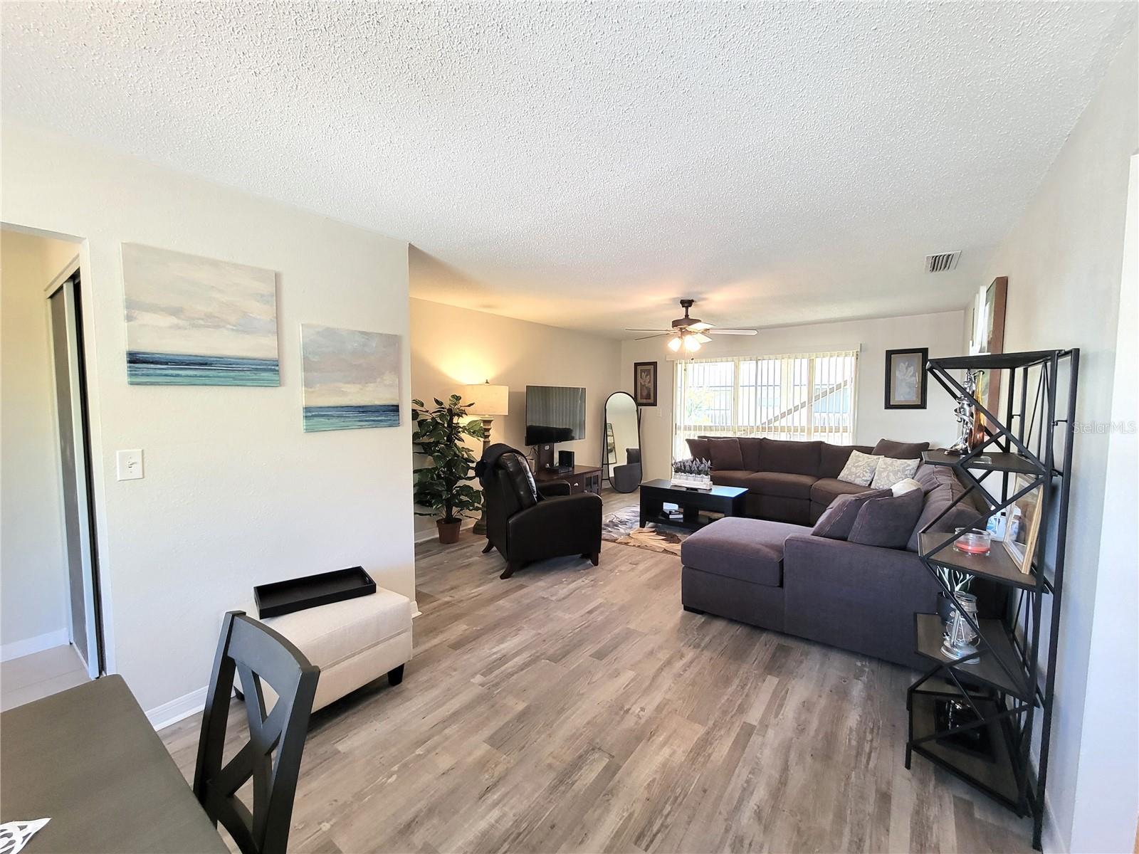 200 COUNTRY CLUB DR #1008, LARGO, FL, 33771