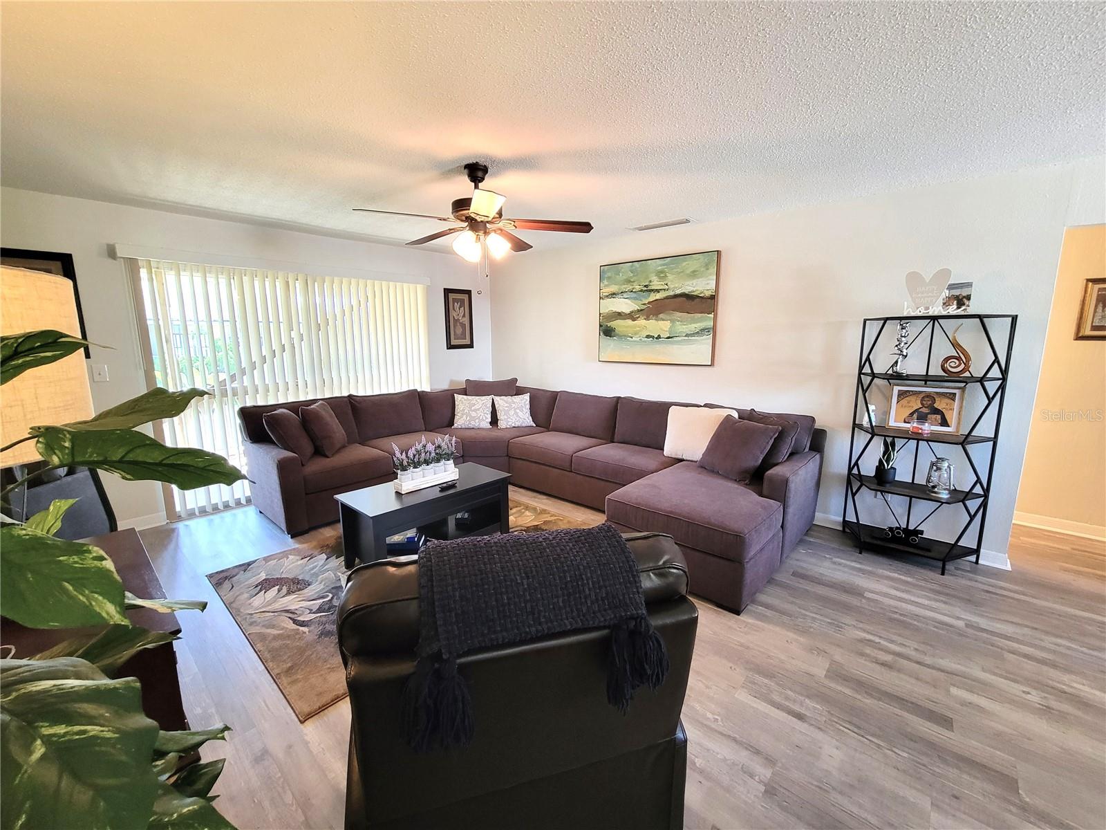 200 COUNTRY CLUB DR #1008, LARGO, FL, 33771