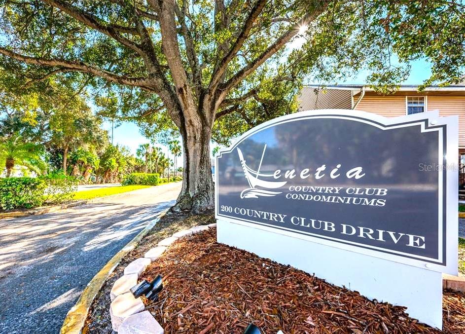 200 COUNTRY CLUB DR #1008, LARGO, FL, 33771