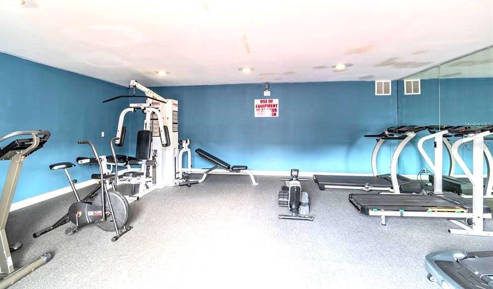 200 COUNTRY CLUB DR #1008, LARGO, FL, 33771