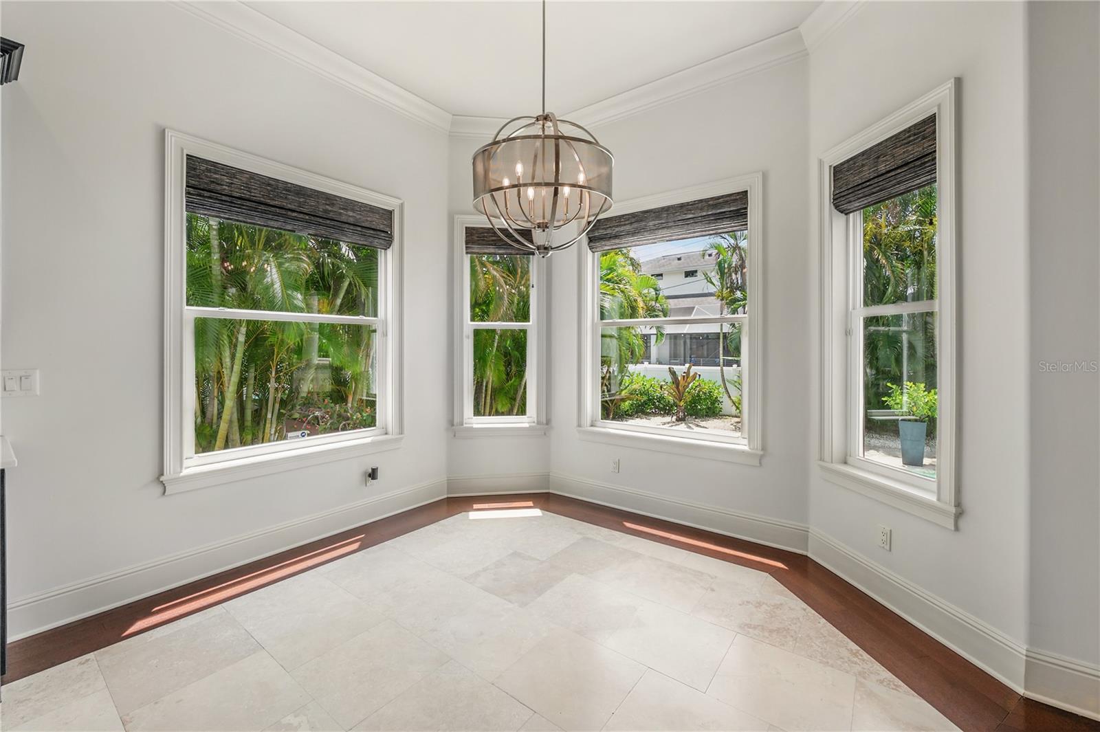 5020 W DICKENS AVE, TAMPA, FL, 33629