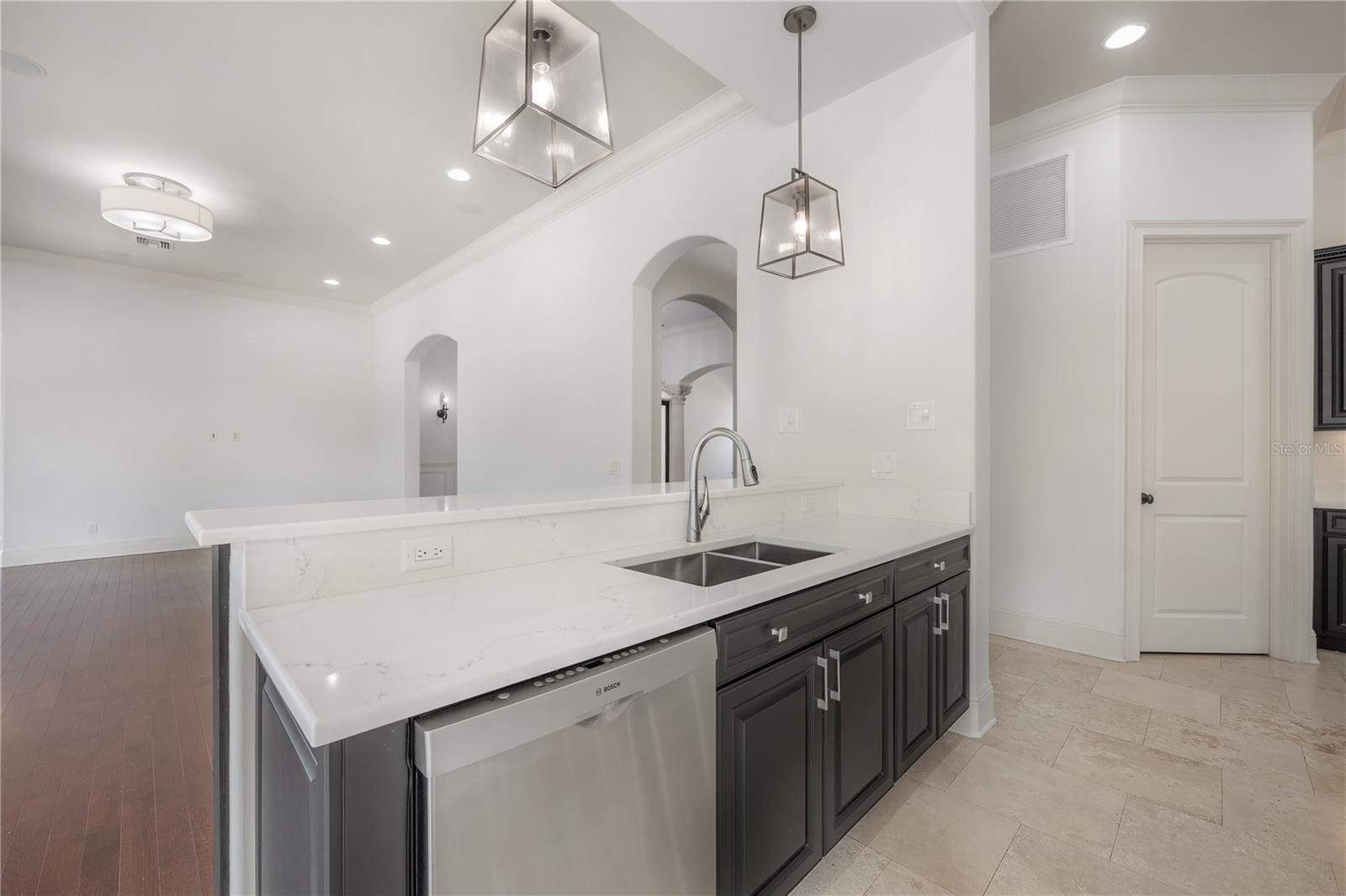 5020 W DICKENS AVE, TAMPA, FL, 33629