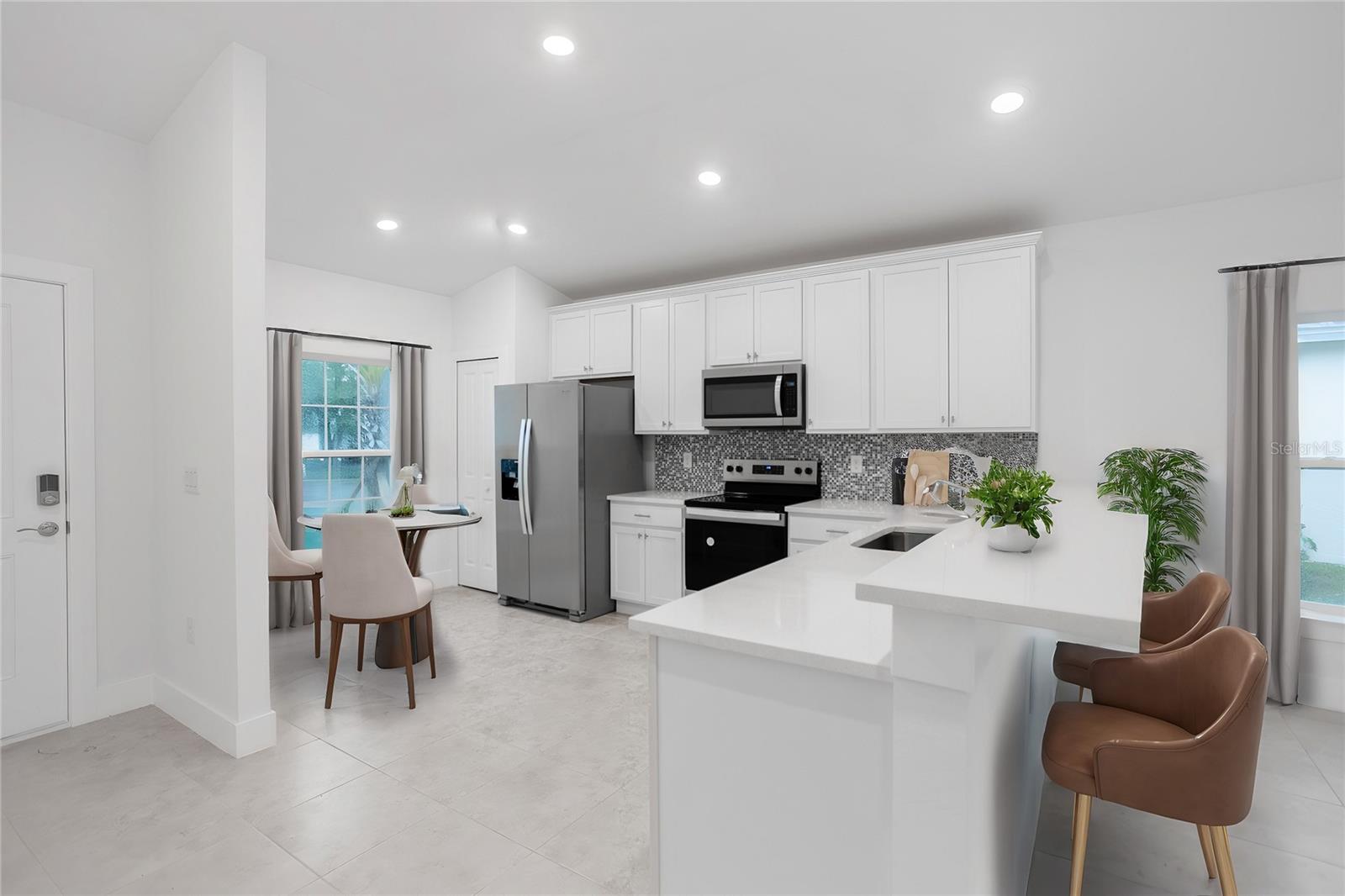 528 ROSE APPLE CIR, PORT CHARLOTTE, FL, 33954