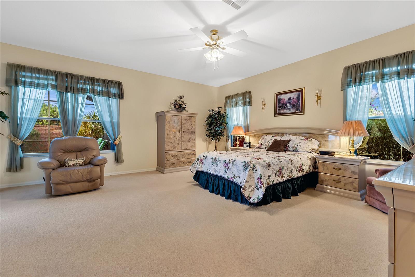 3683 HALF MOON DR, ORLANDO, FL, 32812