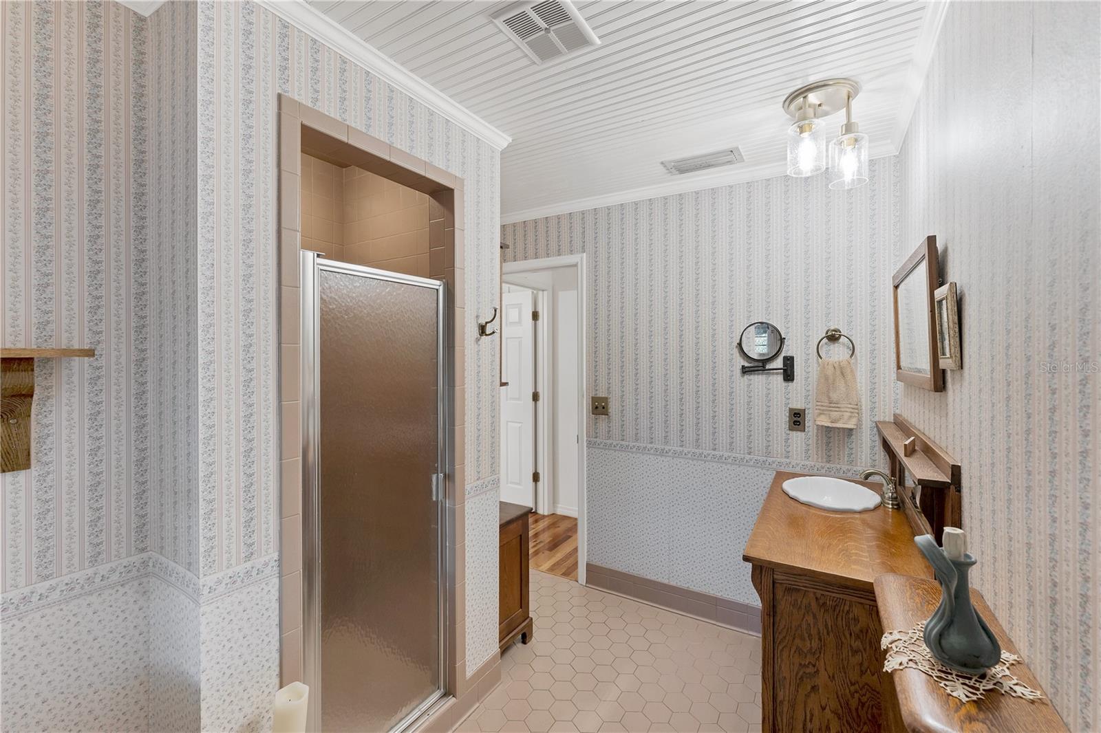 10106 46TH AVE W, BRADENTON, FL, 34210