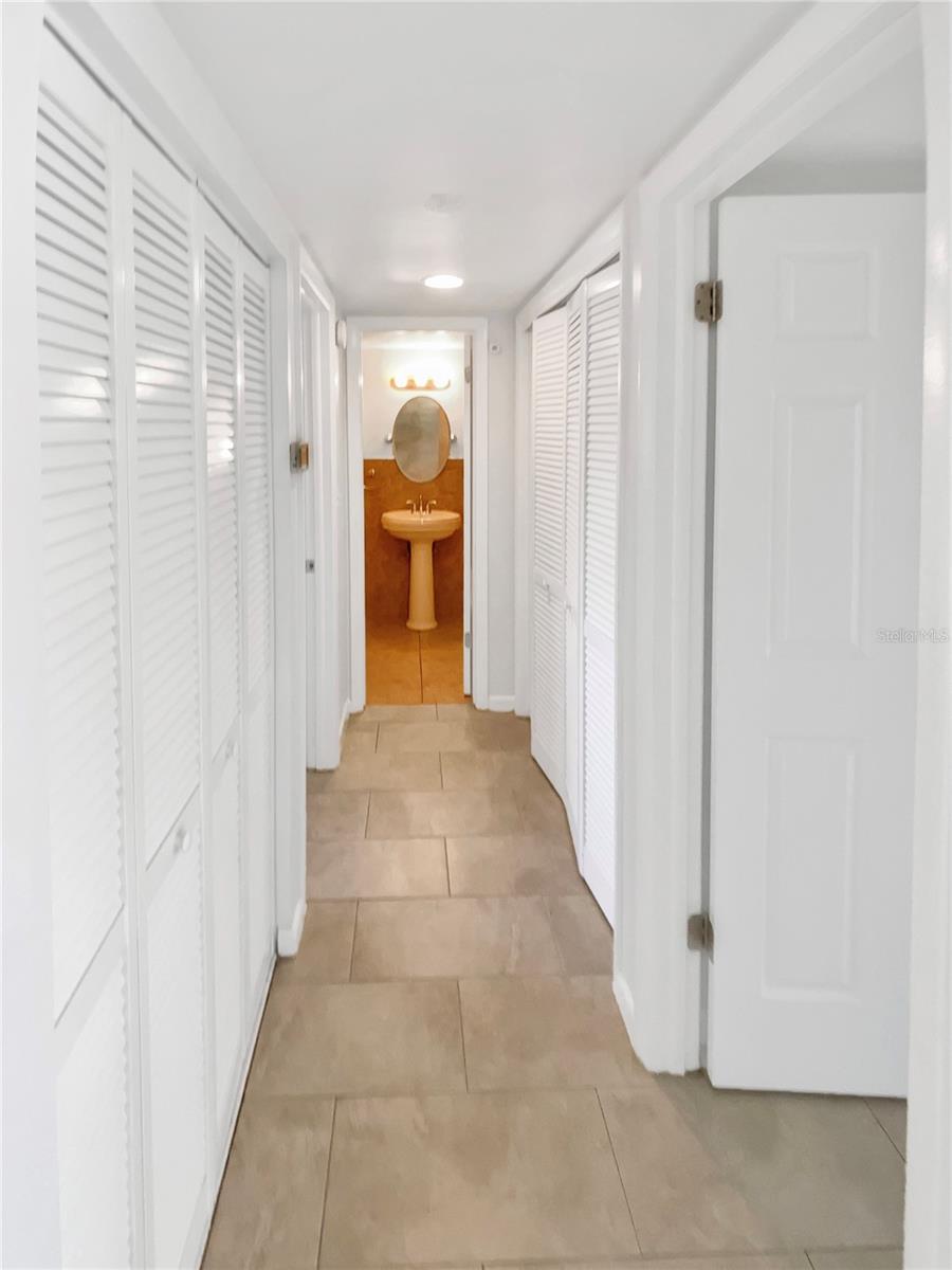 705 S VILLAGE DR N #205, ST PETERSBURG, FL, 33716