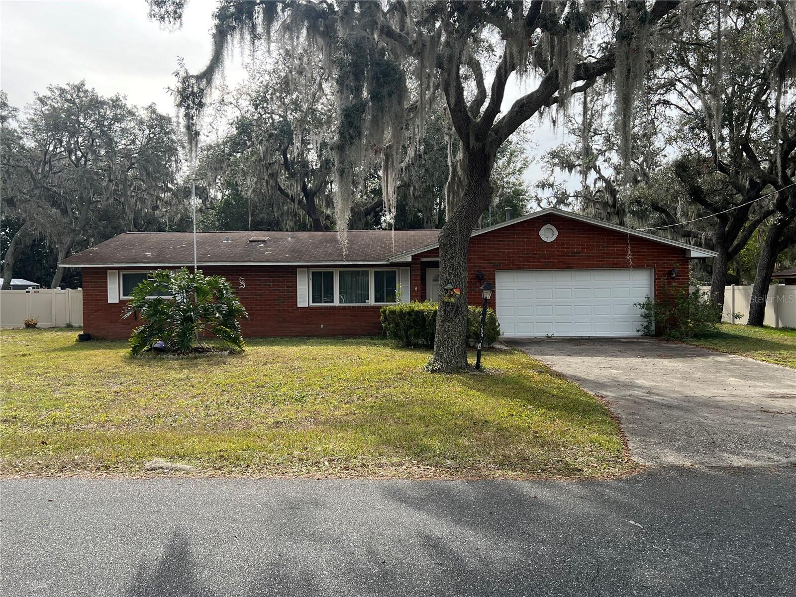 1511 SPANISH AVE, LEESBURG, FL, 34748