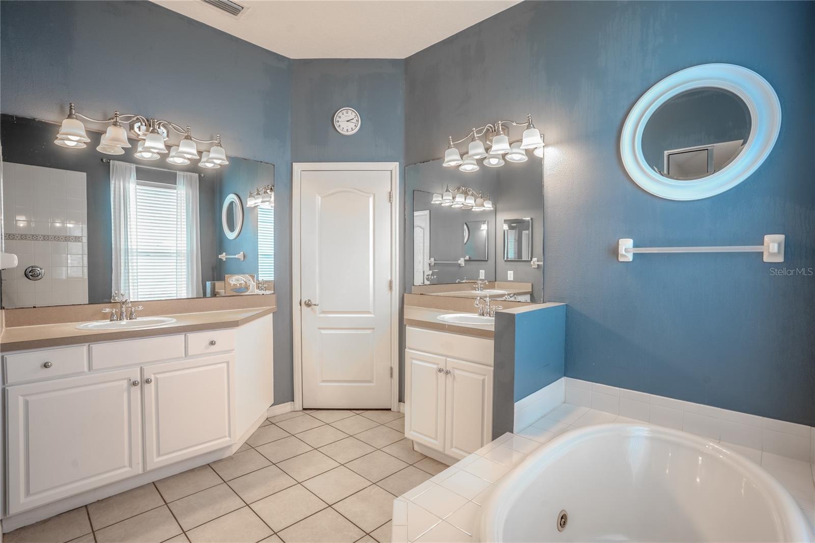 18209 TIVOLI LN, LUTZ, FL, 33558