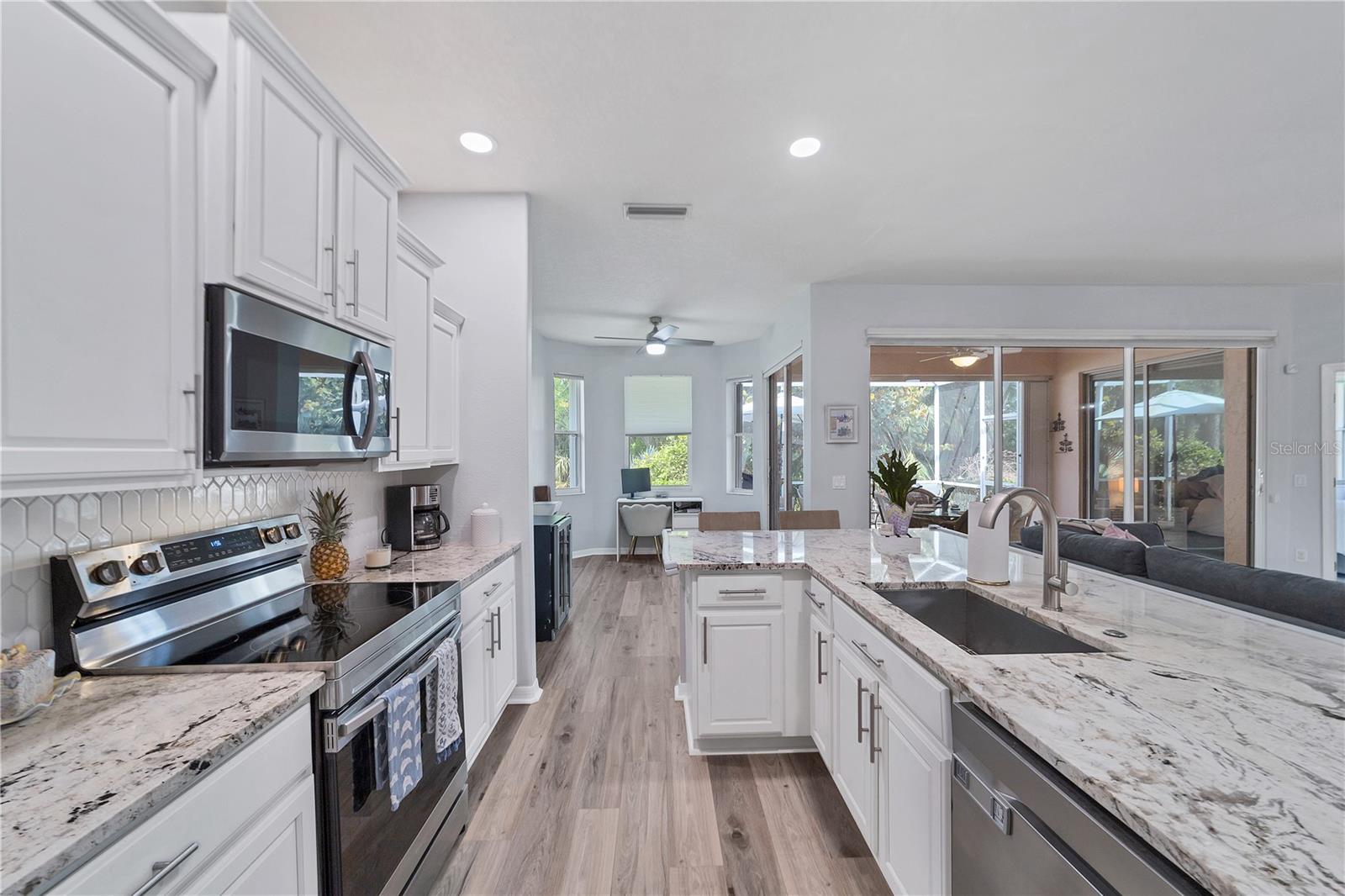 6650 CHESWICK ST, SARASOTA, FL, 34243