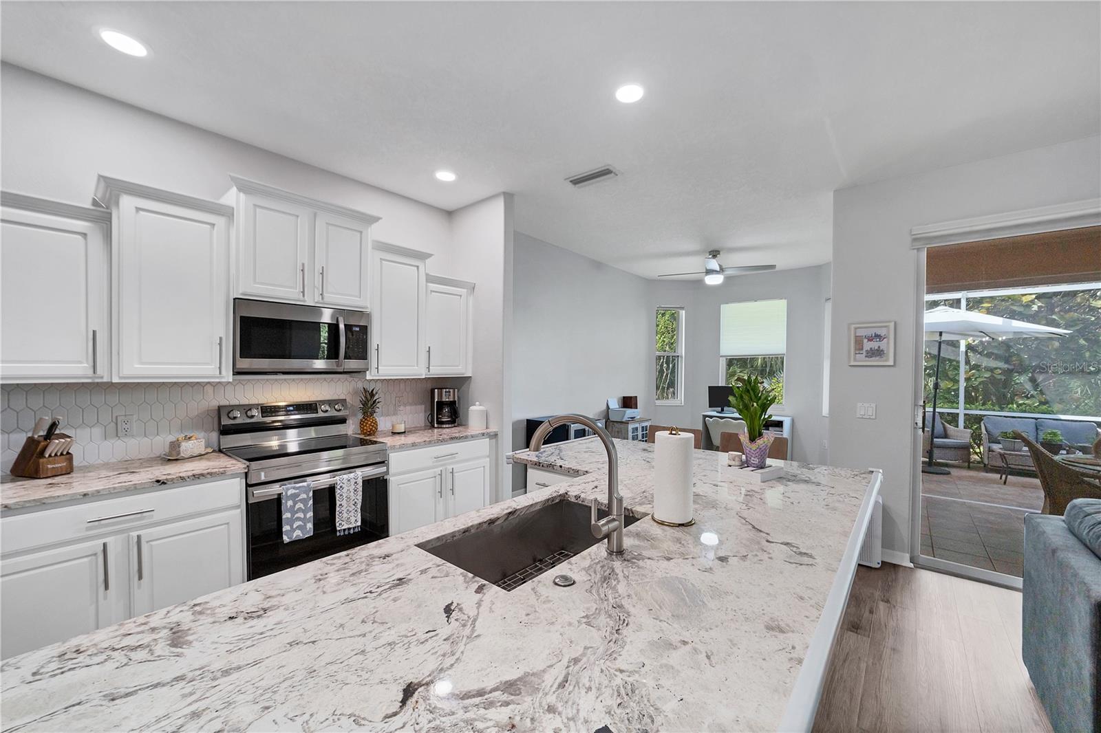 6650 CHESWICK ST, SARASOTA, FL, 34243