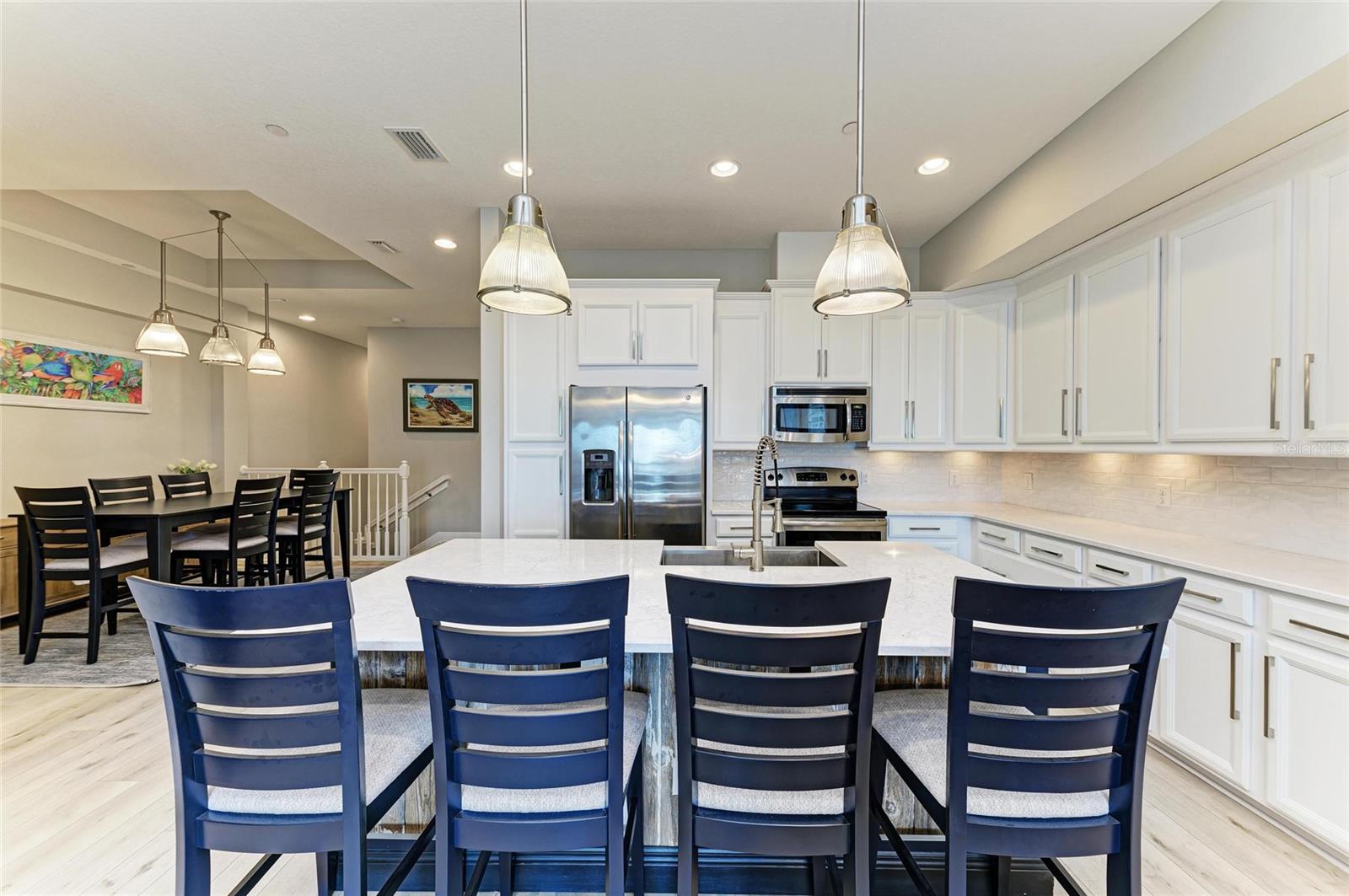 326 COMPASS POINT DR #201, BRADENTON, FL, 34209