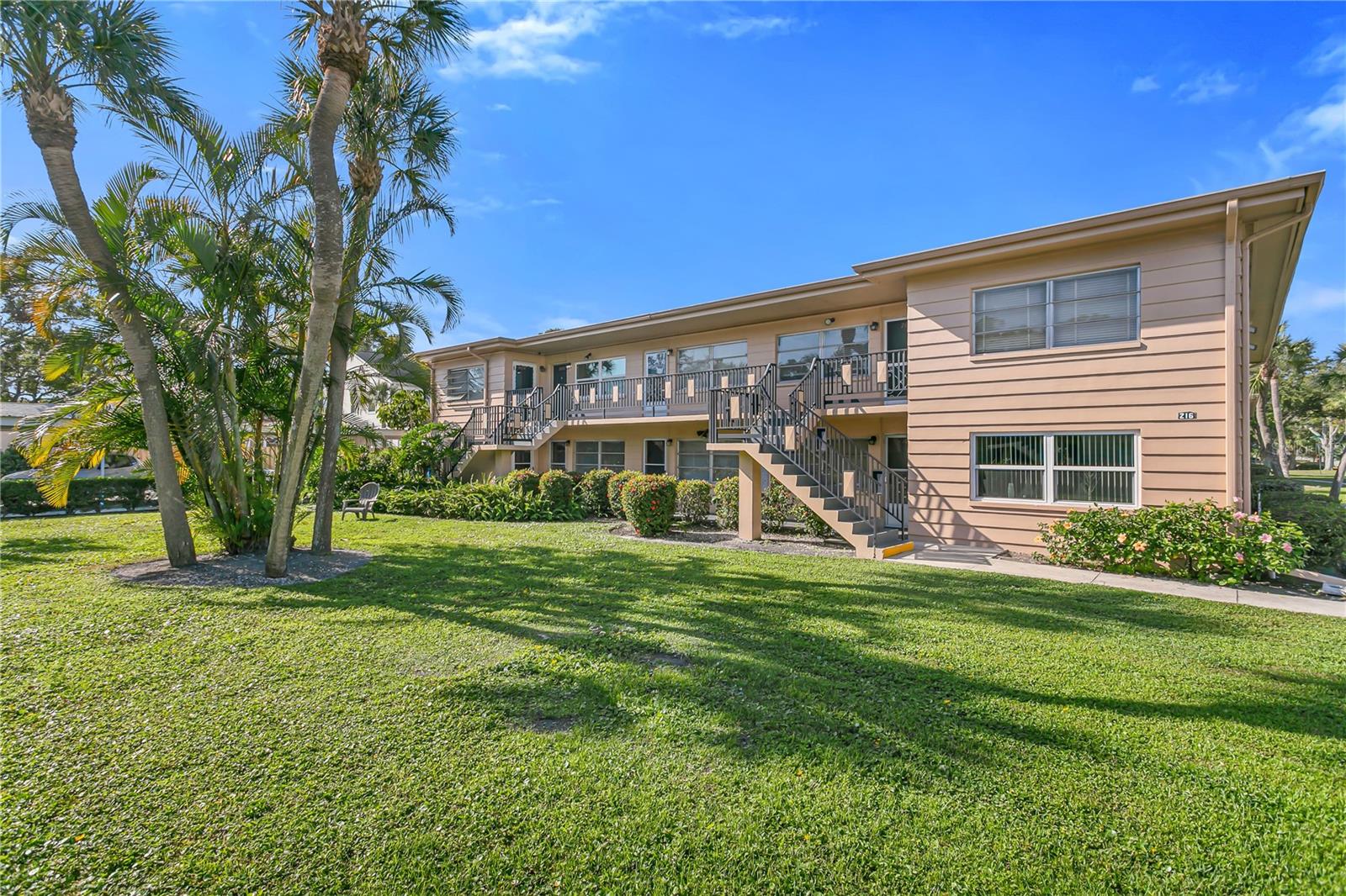 216 36TH AVE N #202B, ST PETERSBURG, FL, 33704