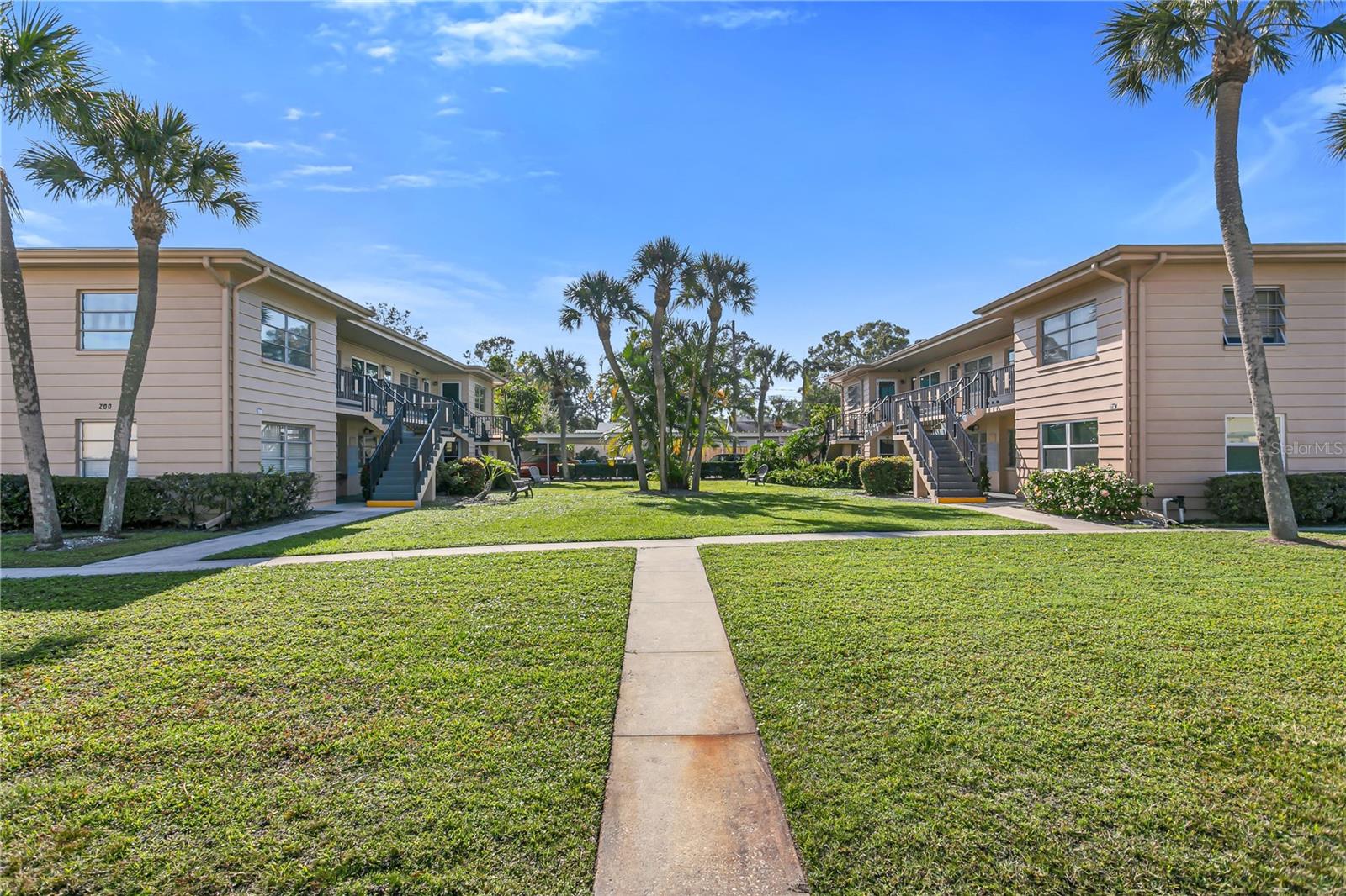216 36TH AVE N #202B, ST PETERSBURG, FL, 33704
