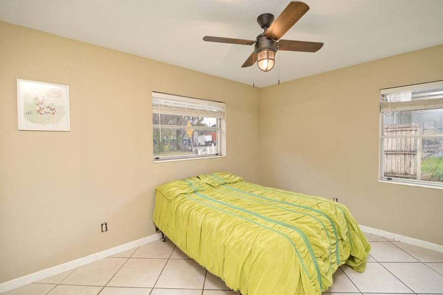 20 BARRY AVE, MASCOTTE, FL, 34753
