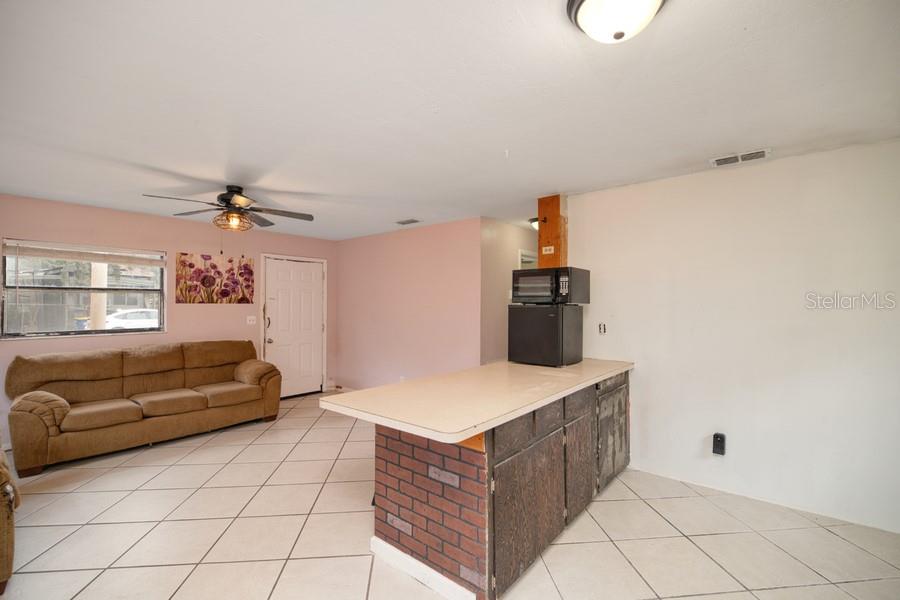 20 BARRY AVE, MASCOTTE, FL, 34753