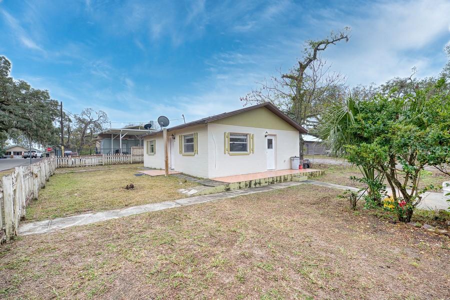 20 BARRY AVE, MASCOTTE, FL, 34753