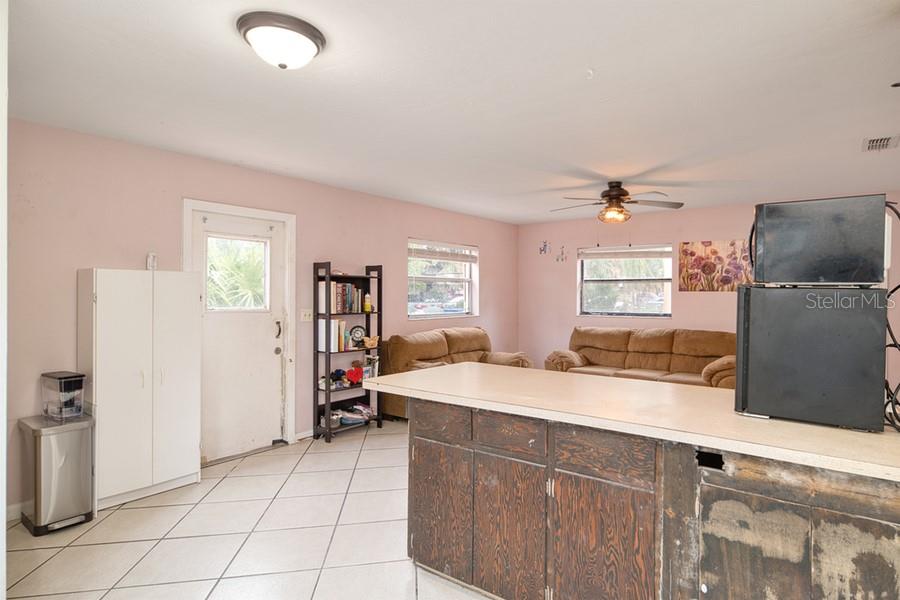 20 BARRY AVE, MASCOTTE, FL, 34753