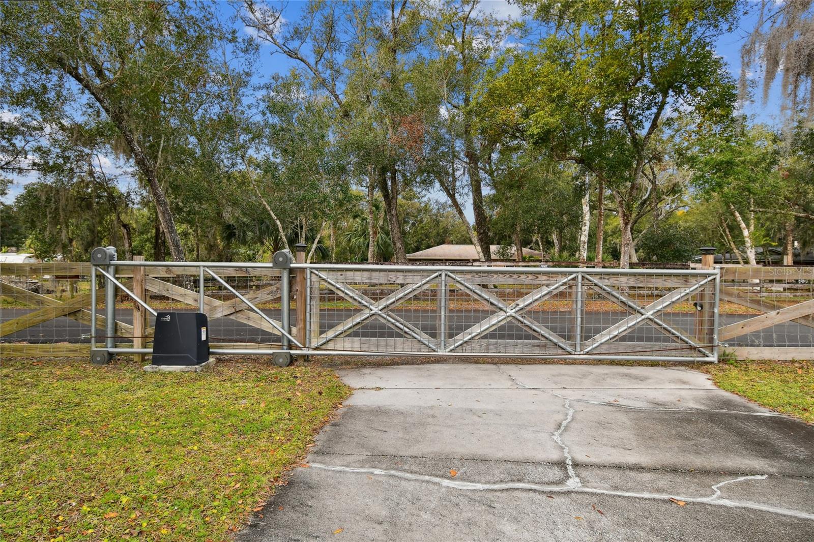 1096 N THORPE AVE, ORANGE CITY, FL, 32763