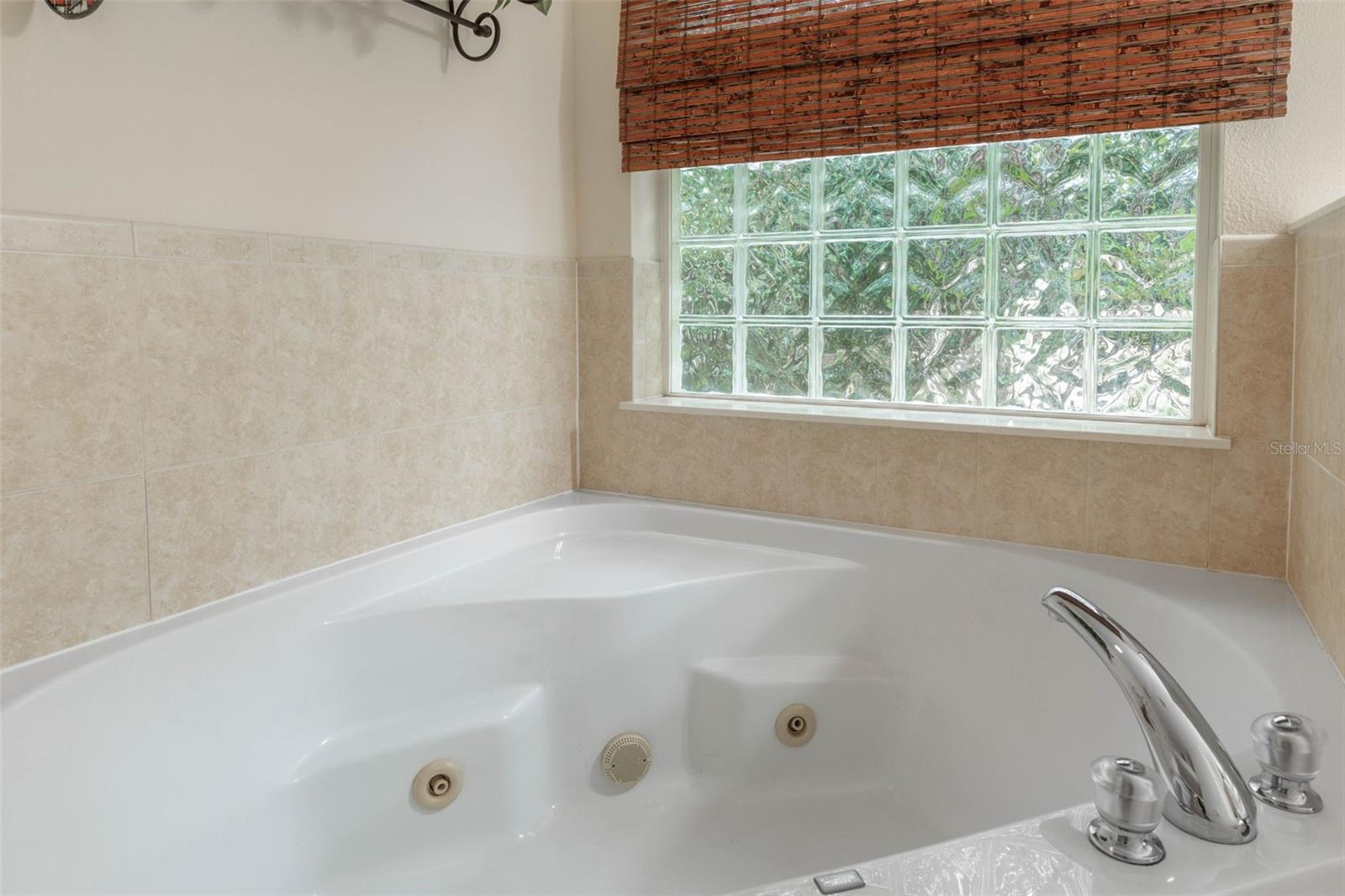 27 WHISPERING PINE DR, PALM COAST, FL, 32164