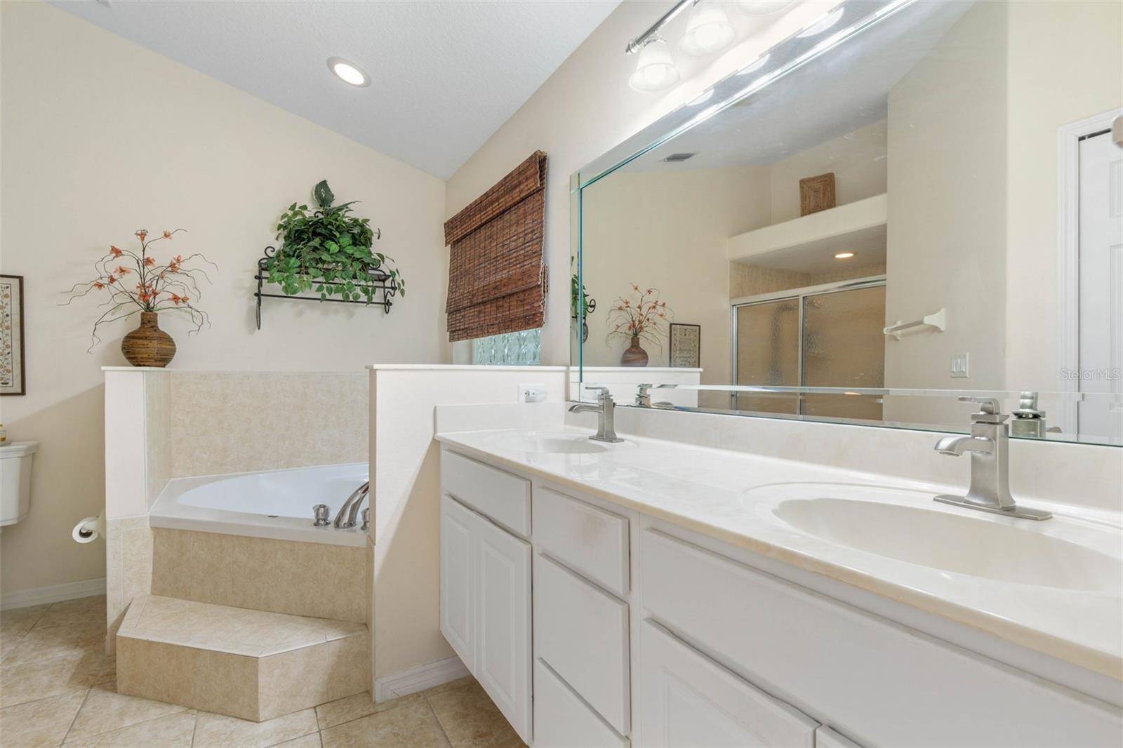 27 WHISPERING PINE DR, PALM COAST, FL, 32164