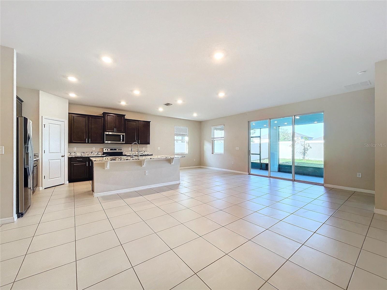 8341 BOWER BASS CIR, WESLEY CHAPEL, FL, 33545