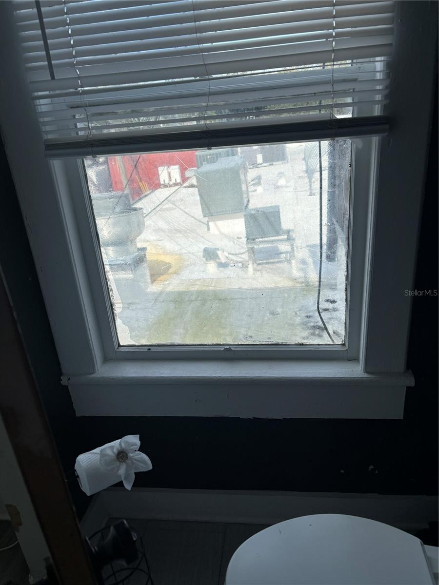 165 E TARPON AVE, TARPON SPRINGS, FL, 34689