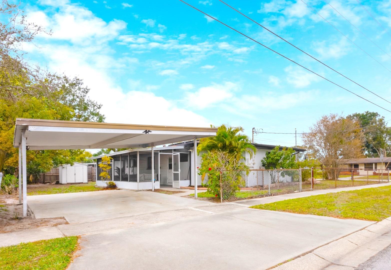 4702 W BAY AVE, TAMPA, FL, 33616
