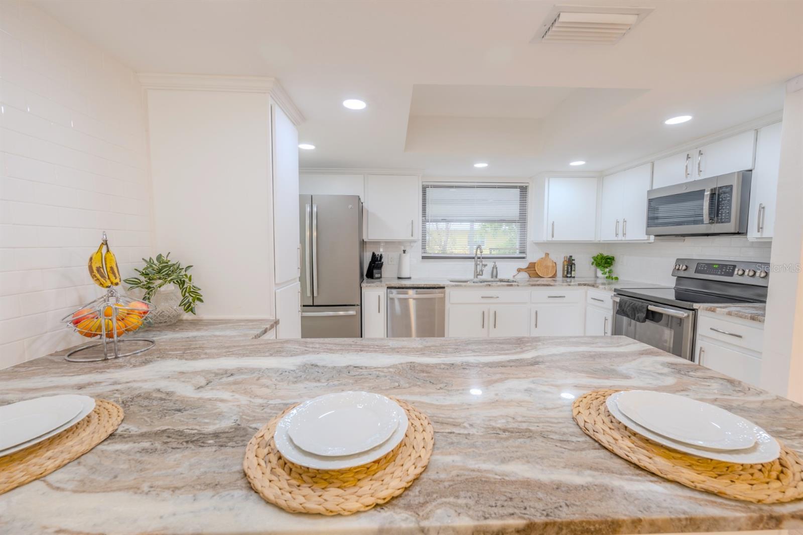 4702 W BAY AVE, TAMPA, FL, 33616