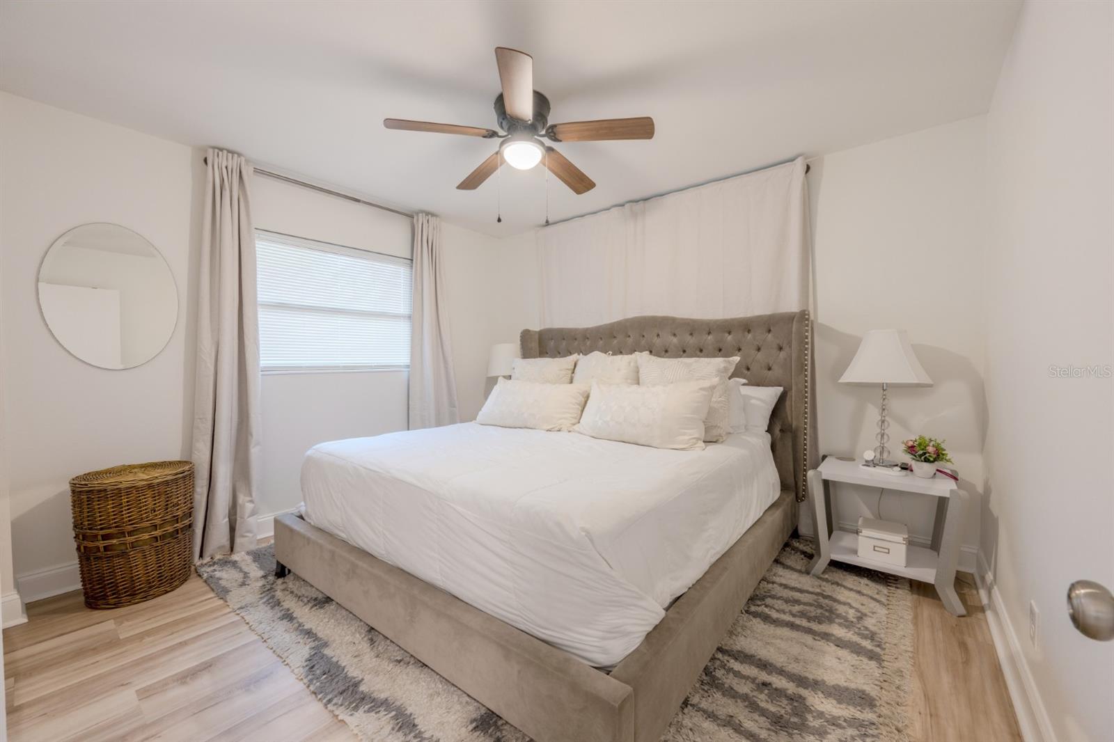 4702 W BAY AVE, TAMPA, FL, 33616