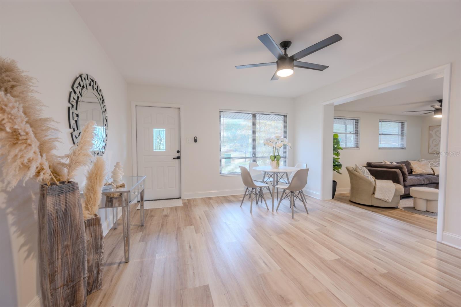 4702 W BAY AVE, TAMPA, FL, 33616
