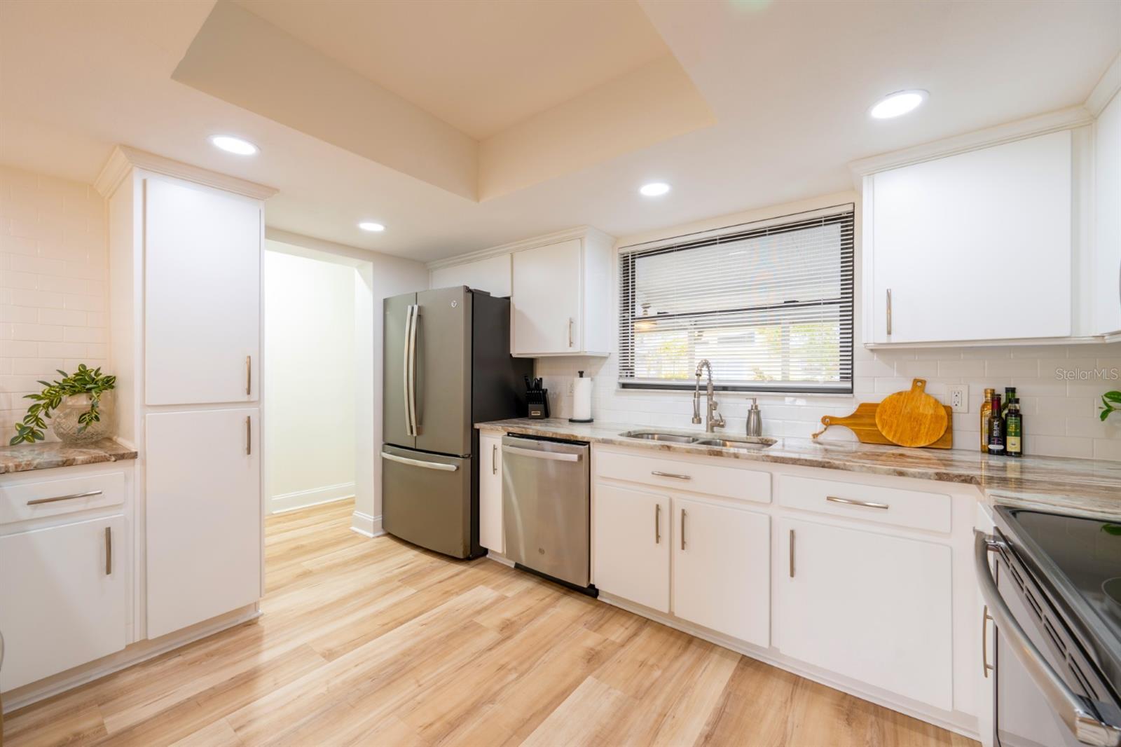 4702 W BAY AVE, TAMPA, FL, 33616