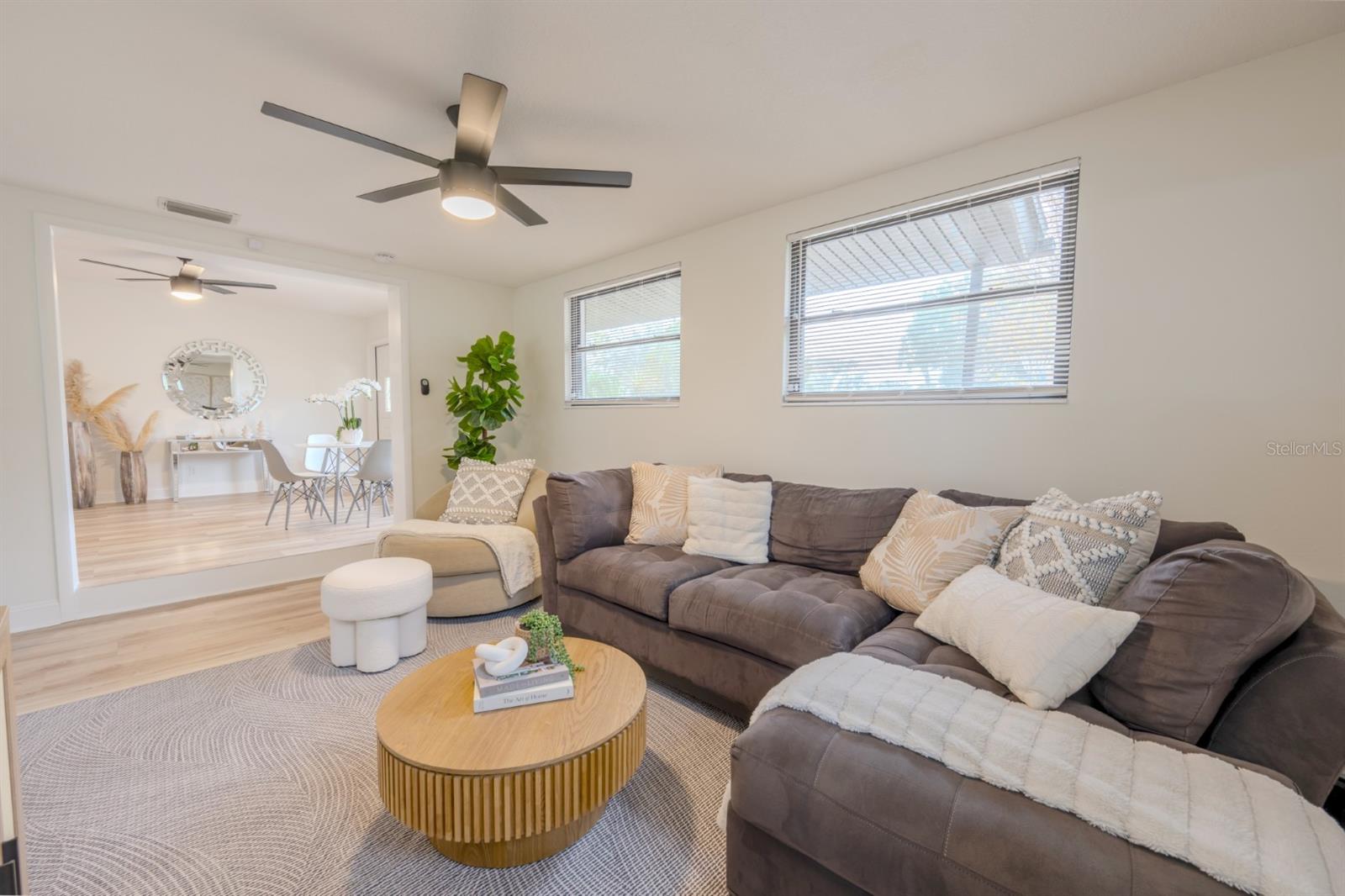 4702 W BAY AVE, TAMPA, FL, 33616