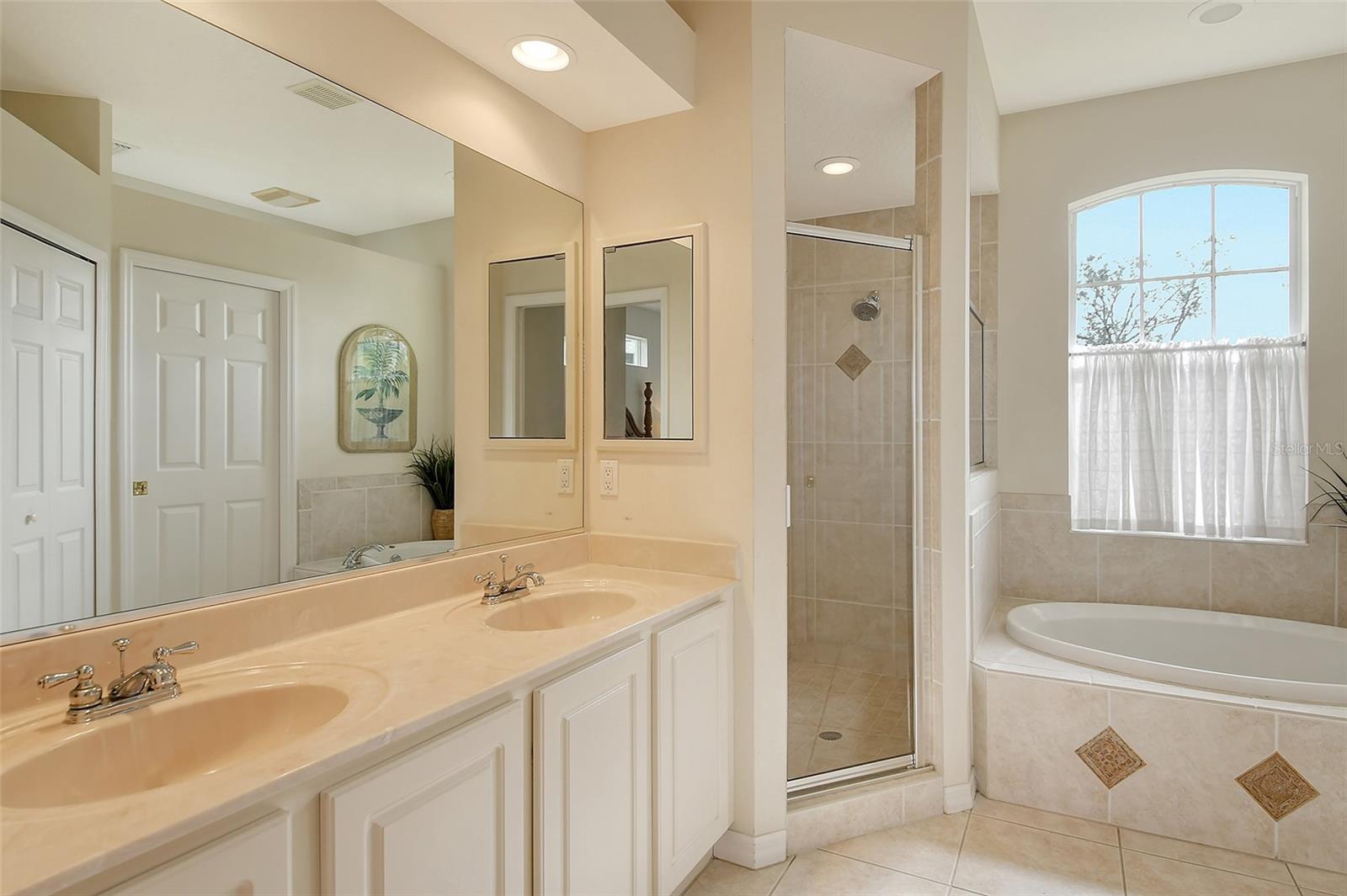 676 PLANTERS MANOR WAY, BRADENTON, FL, 34212