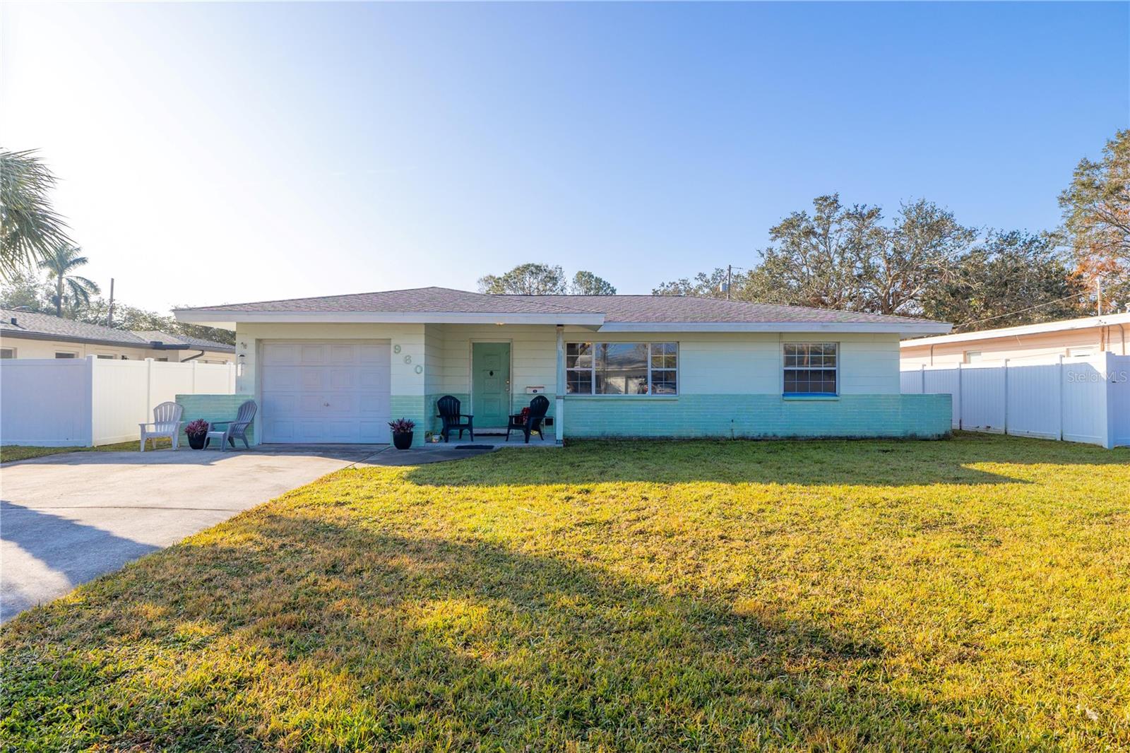 960 43RD AVE NE, ST PETERSBURG, FL, 33703