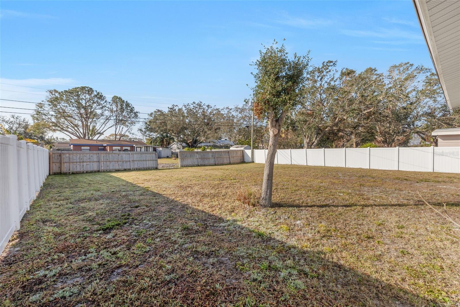 960 43RD AVE NE, ST PETERSBURG, FL, 33703
