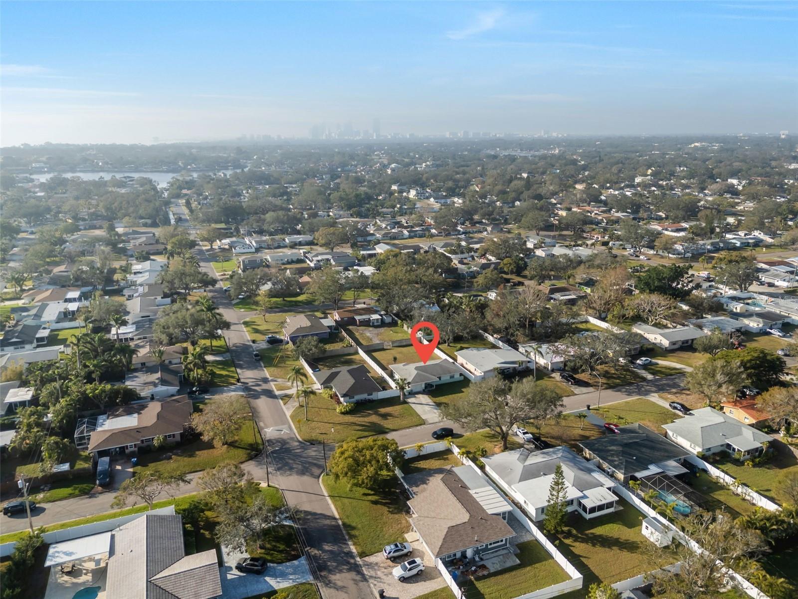 960 43RD AVE NE, ST PETERSBURG, FL, 33703