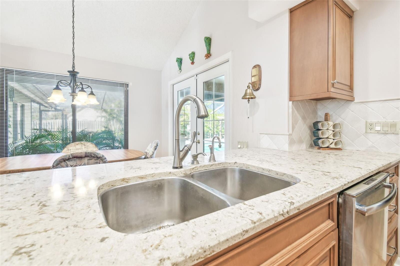 14031 SHADY SHORES DR, TAMPA, FL, 33613