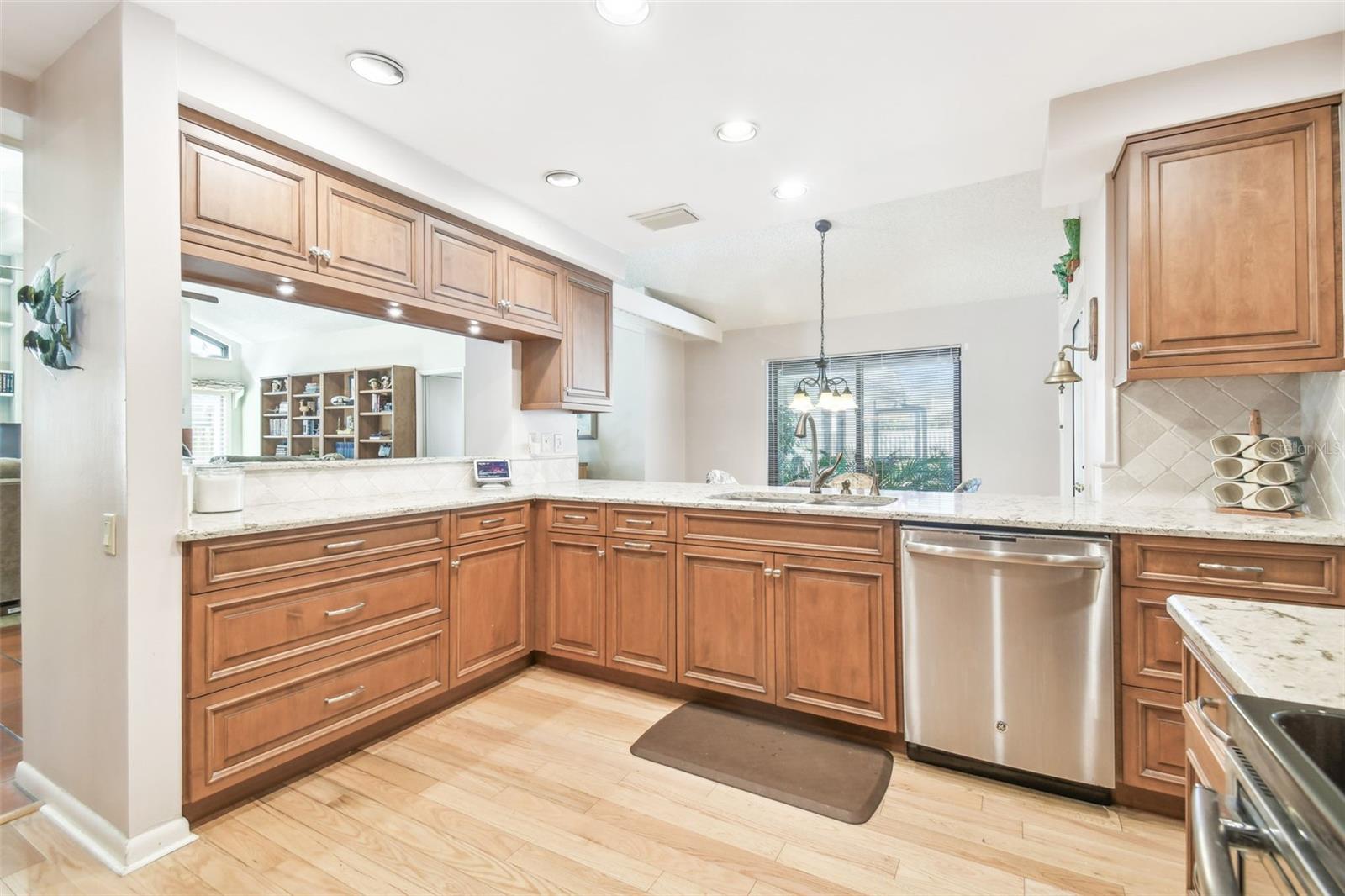 14031 SHADY SHORES DR, TAMPA, FL, 33613