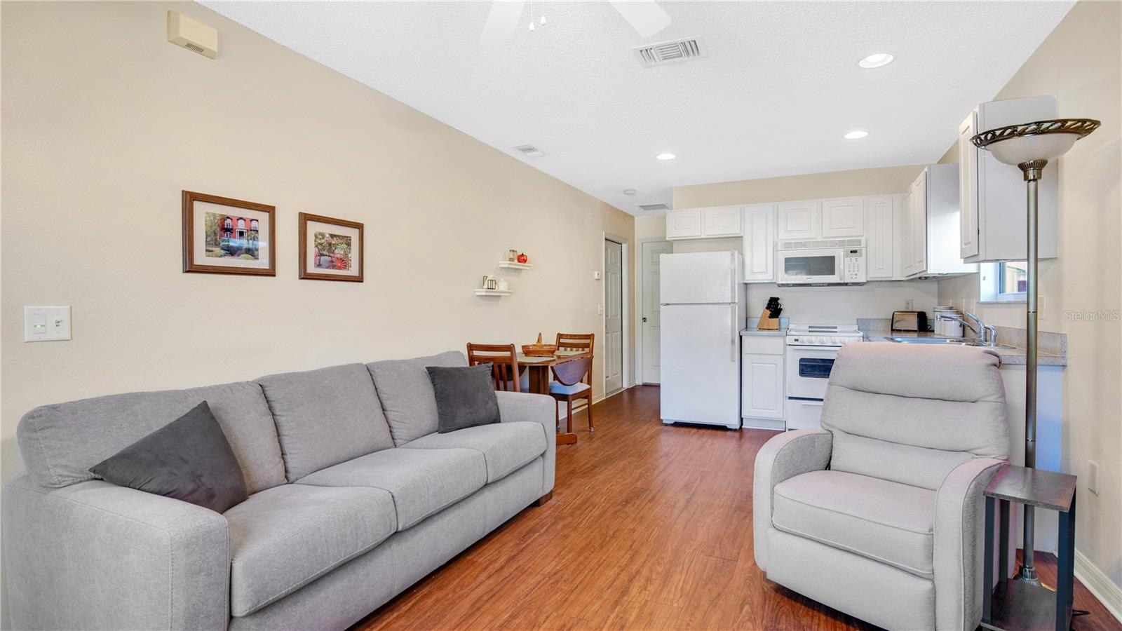 714 COTTAGE PARK LN, LEESBURG, FL, 34748