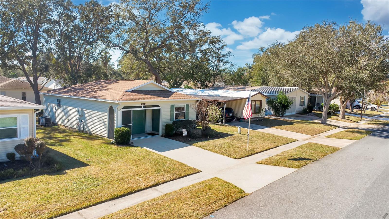 714 COTTAGE PARK LN, LEESBURG, FL, 34748