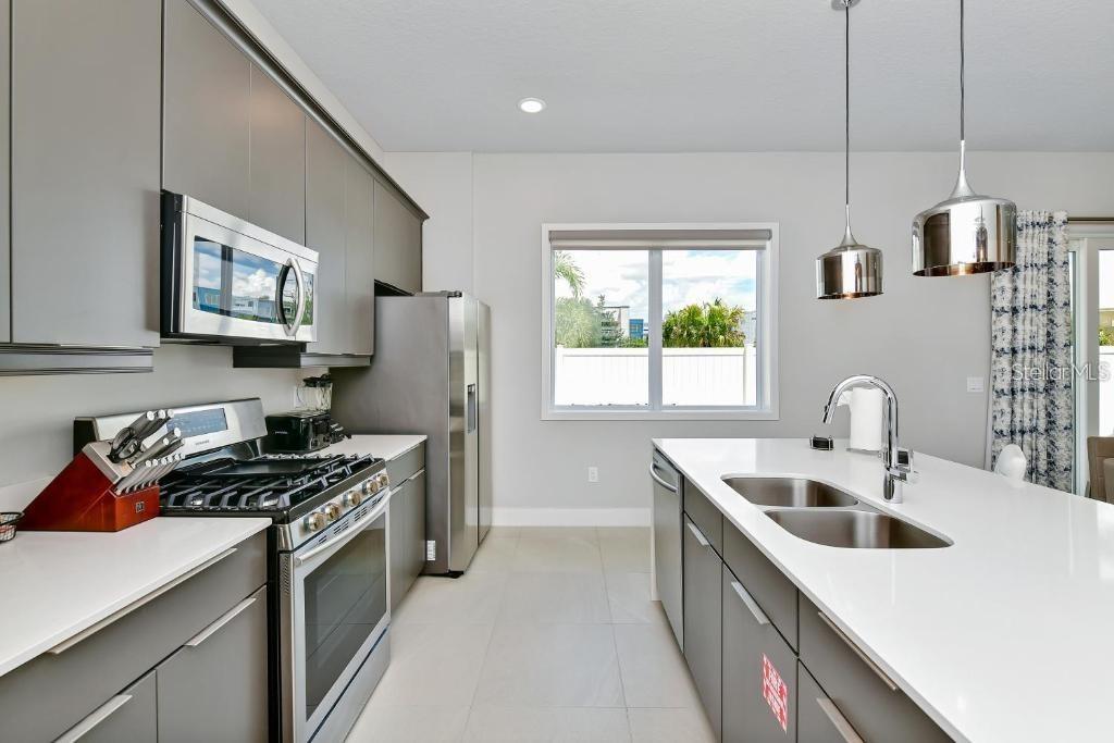 7770 SANDY RIDGE DR #107, REUNION, FL, 34747