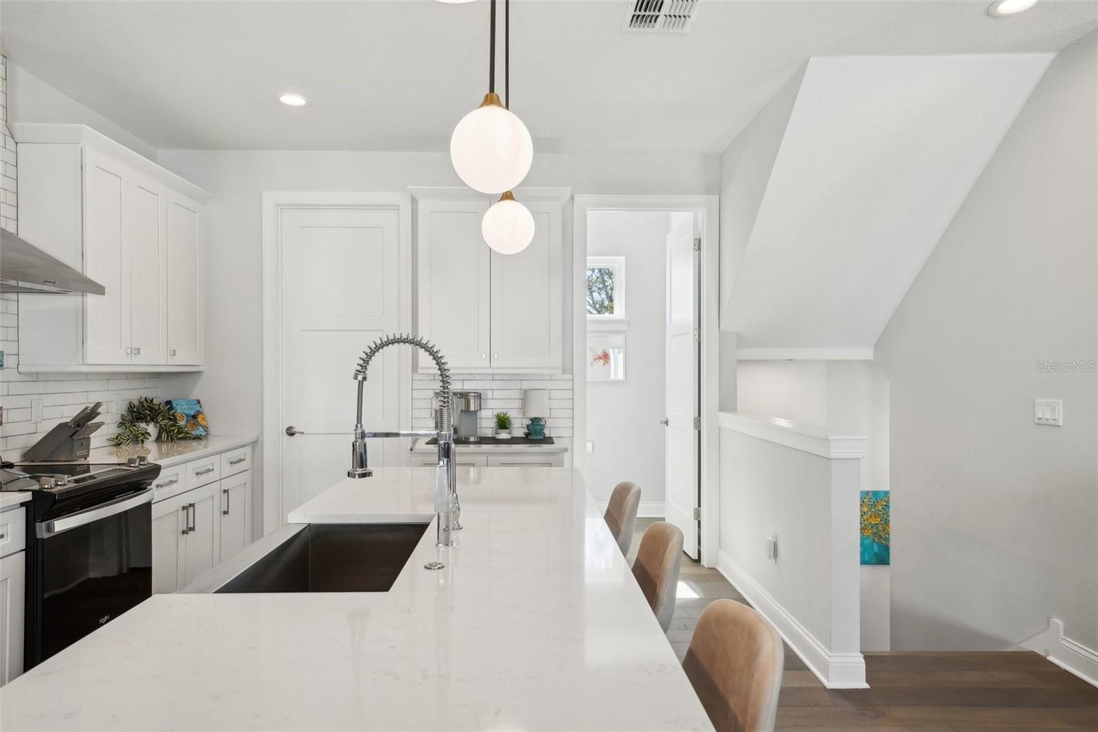 4722 LEGACY PARK DR, TAMPA, FL, 33611