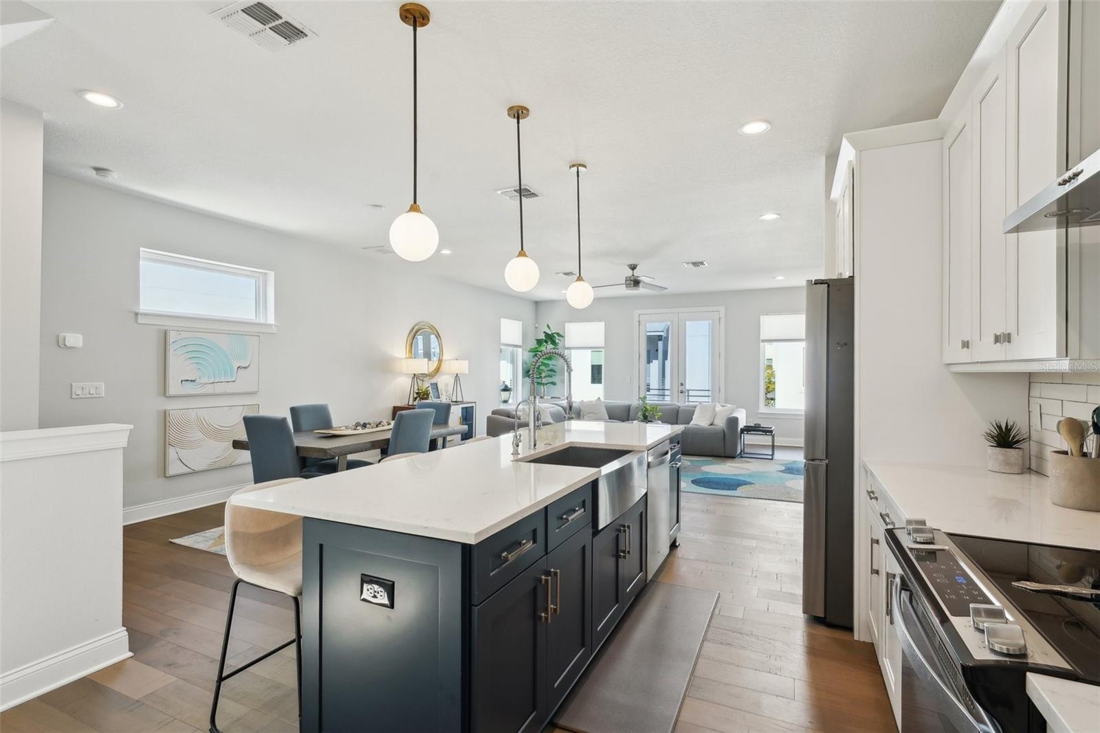 4722 LEGACY PARK DR, TAMPA, FL, 33611