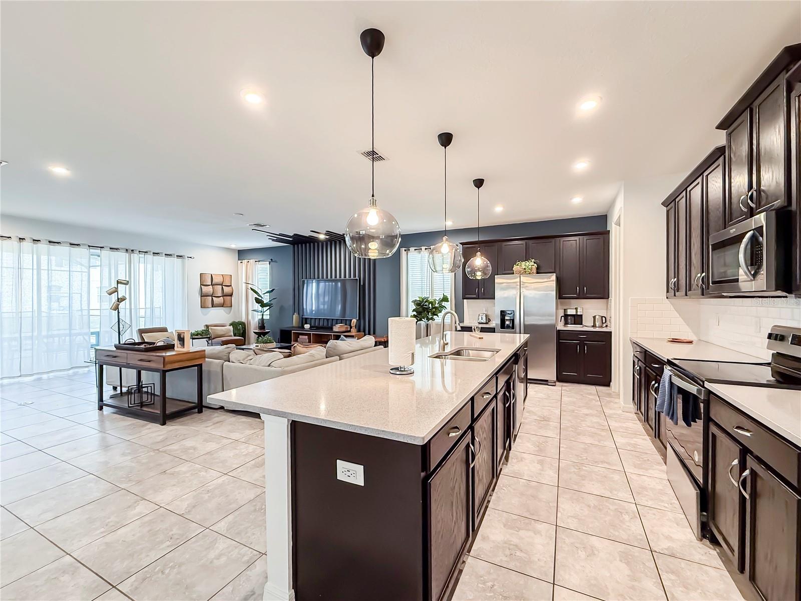 8953 HILTON RIDGE AVE, KISSIMMEE, FL, 34747