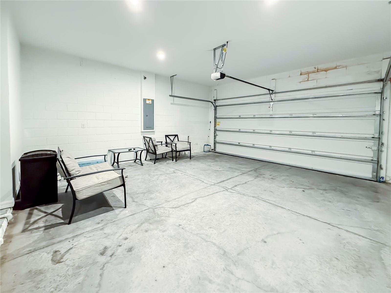8953 HILTON RIDGE AVE, KISSIMMEE, FL, 34747