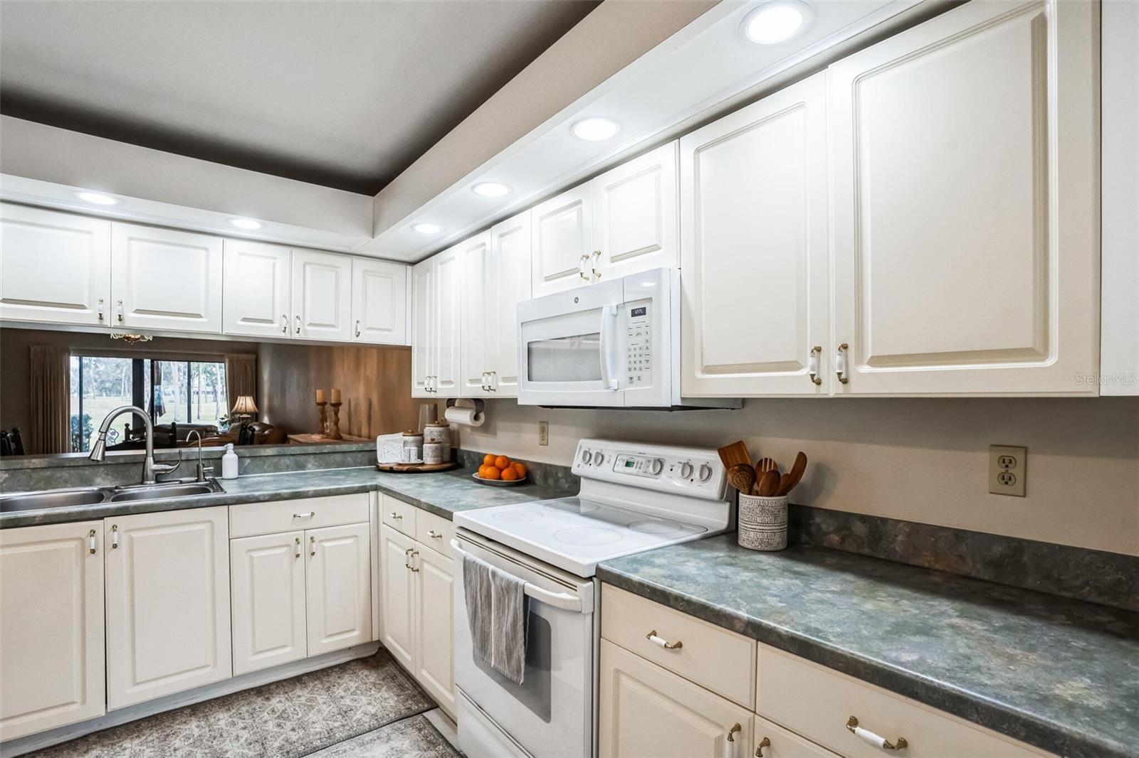 5711 AVISTA DR #4110, SARASOTA, FL, 34243