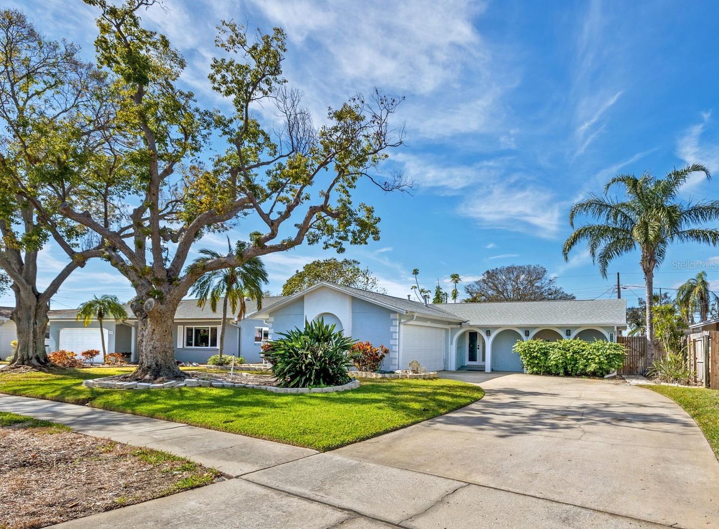 5630 VENETIAN BLVD NE, ST PETERSBURG, FL, 33703